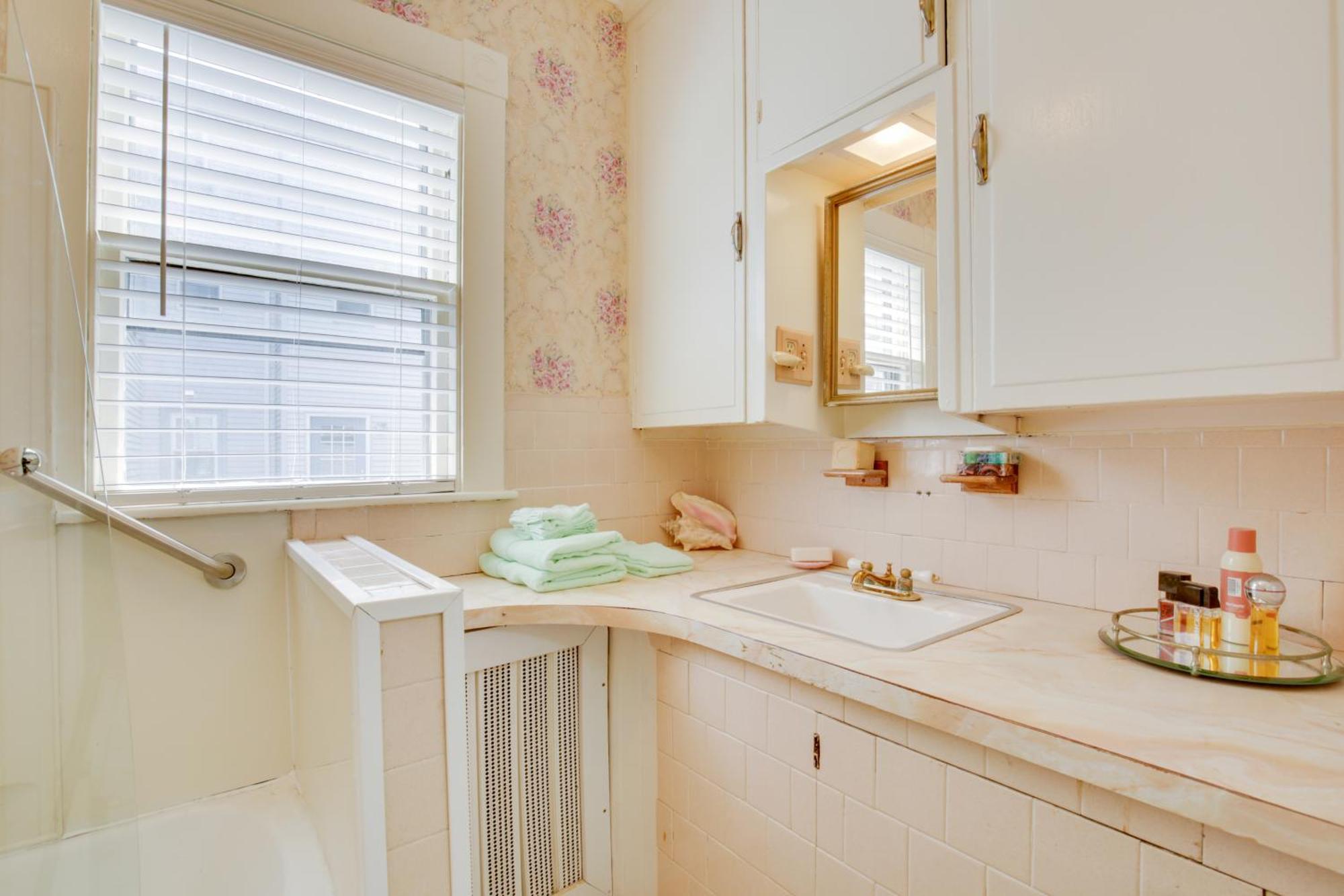 Quaint Beverly Townhome Walk To Beach And Downtown! Luaran gambar